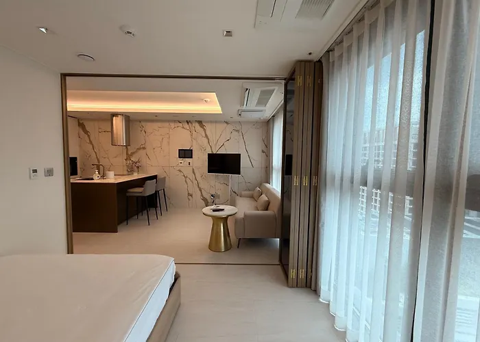 El Lewk Penthouse Seocho Aparthotel